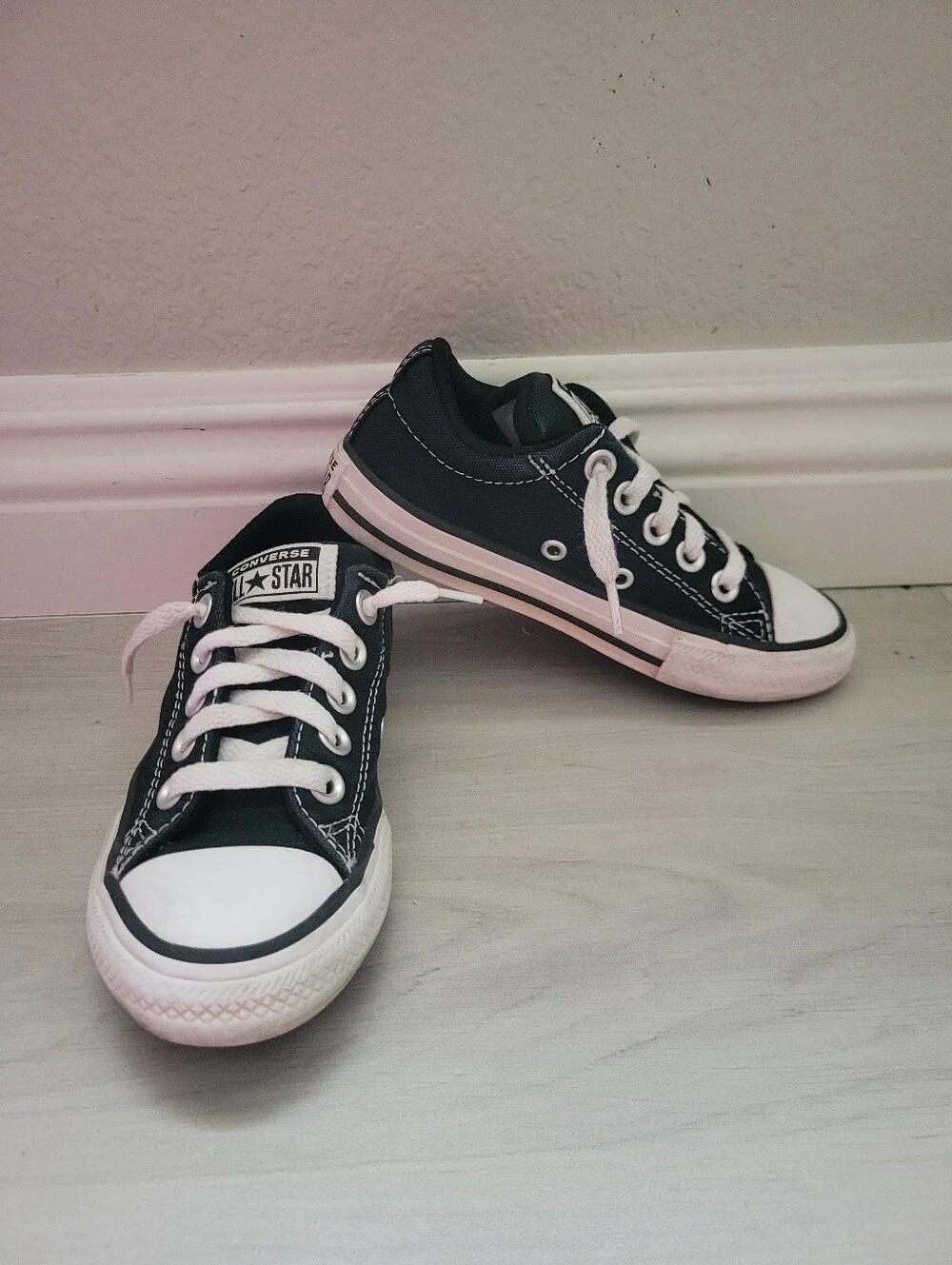 Converse Kids Black and White Low Top Sneakers Classic All Star Size 11 Toddler